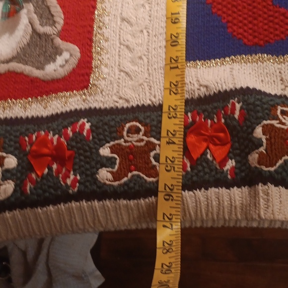 Casual Corner Limited Edition Cream and Red Crew Neck Sweater Hand Knitted Small - Picture 10 of 11